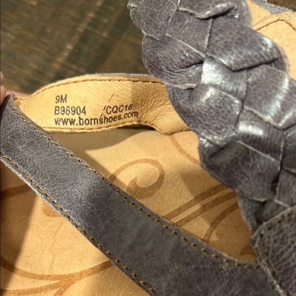 Born Gray leather Sandals with Stylish Comfort NWOT - Picture 4 of 5